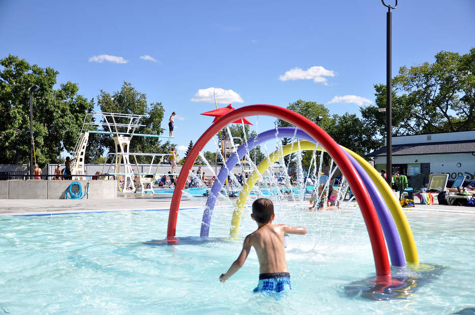 City of Edmonton Outdoor Pools Open May Long Weekend